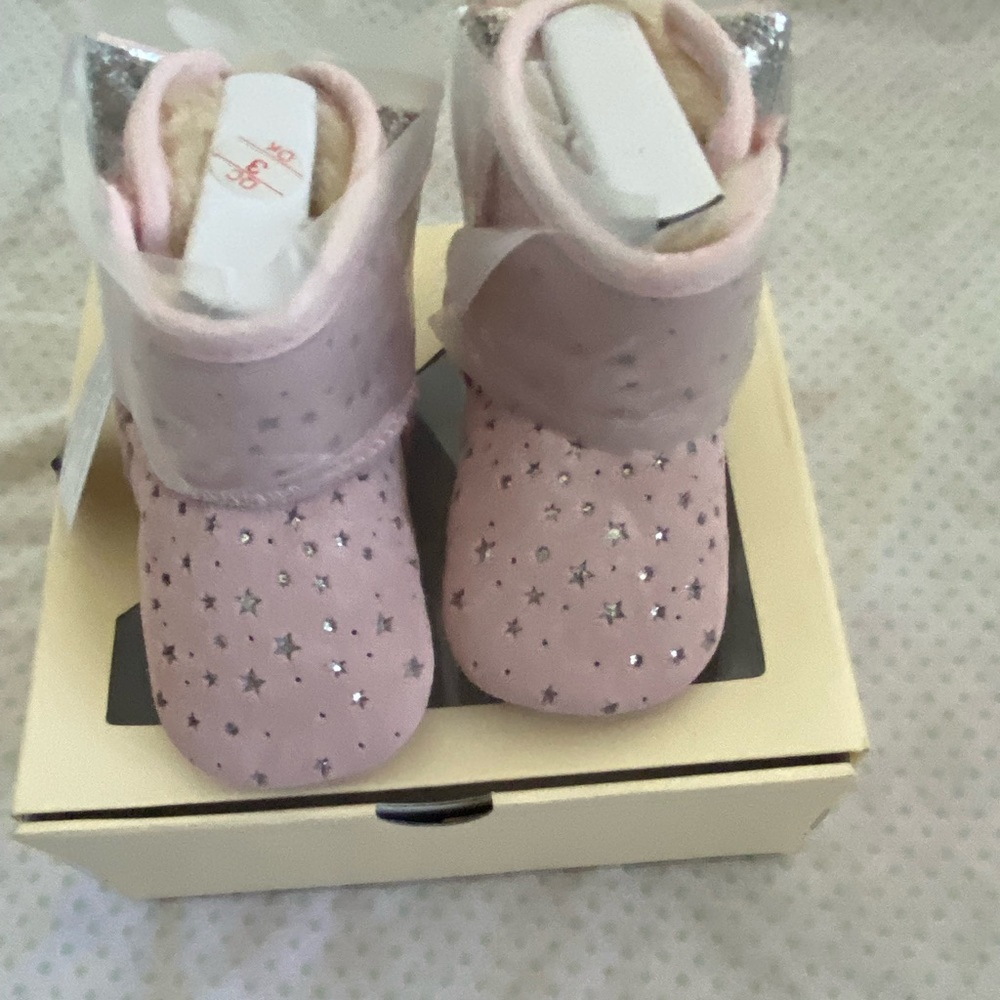 Infants Pink with stars UGG boot